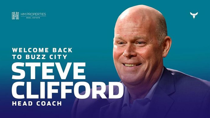Cartel de presentación de Steve Clifford como nuevo entrenador de los Charlotte Hornets