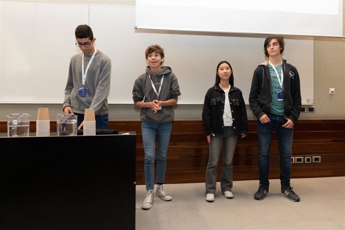 Archivo - Alumnos del IES El Burgo-Ignacio Echevarría de Las Rozas