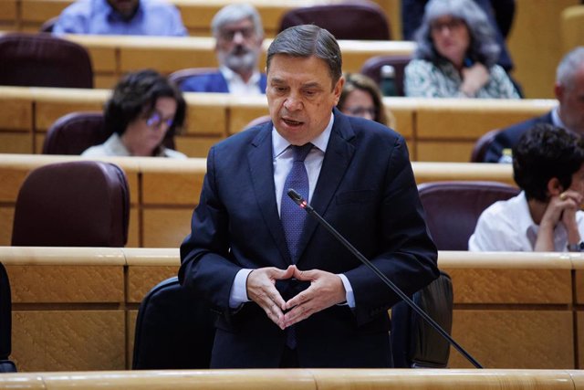 El ministro de Agricultura, Pesca y Alimentación, Luis Planas, interviene durante una sesión plenaria, en el Senado, a 21 de junio de 2022, en Madrid (España). Esta es la última sesión de control al Gobierno antes del parón estival. 