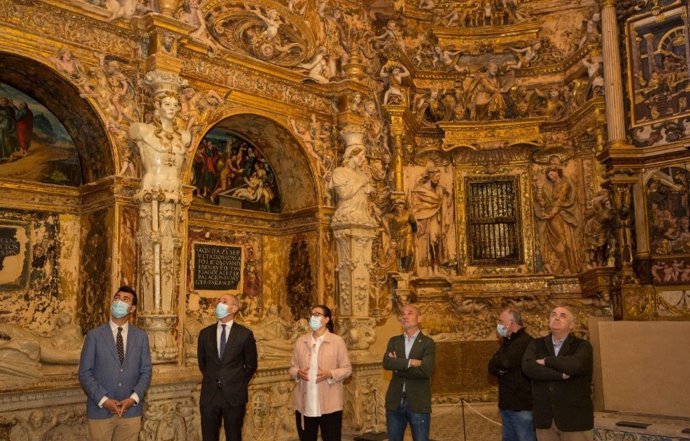 Visita al interior de la Iglesia de Santa María de Medina de Rioseco.