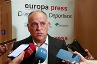 Tebas: "No se pueden amparar bajo el logo de la RFEF defensas personales"