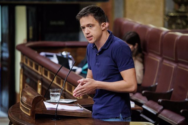 El portavoz de Más País, Íñigo Errejón, interviene en una sesión plenaria, en el Congreso de los Diputados, a 23 de junio de 2022, en Madrid (España).