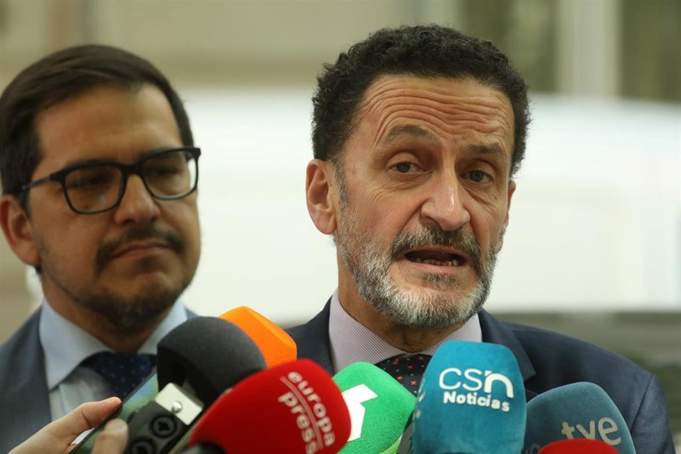 Archivo - El vicesecretario general de Ciudadanos, Edmundo Bal, atiende a los medios de comunicación tras presentar una denuncia ante la Fiscalía por revelación de secretos oficiales, en la Fiscalía General del Estado, a 10 de mayo de 2022, en Madrid (E