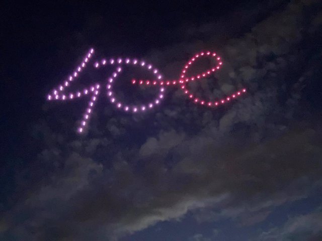 Un centenar de drones iluminaron el cielo de Toledo, dibujando los símbolos más emblemáticos de Castilla-La Mancha