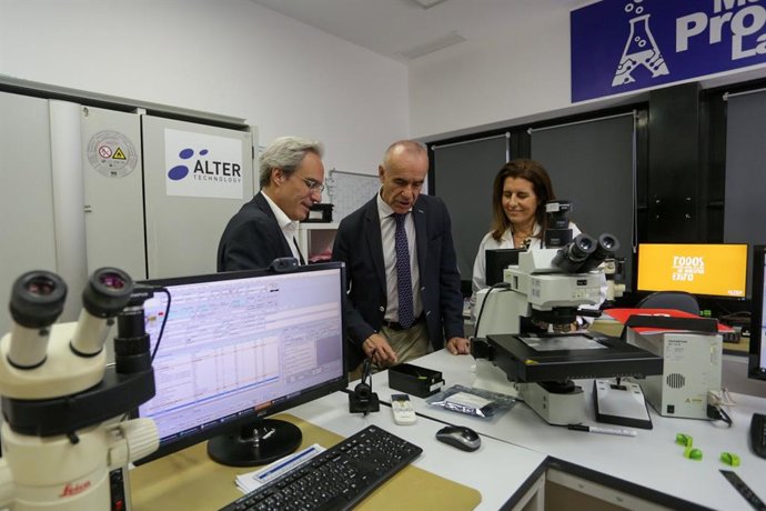 Muñoz en las instalaciones de Alter Technology