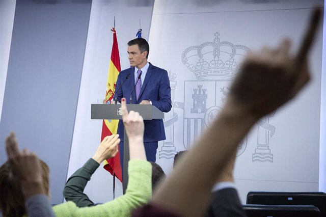 El presidente del Gobierno de España , Pedro Sánchez, comparece tras la reunión del Consejo de Ministros Extraordinario, en el Palacio de la Moncloa, a 22 de junio de 2022, en Madrid (España). El Gobierno ha anunciado la aprobación de un decreto de medida
