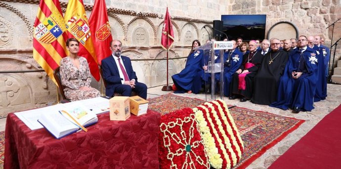 Los presidentes de Aragón y Navarra, Javier Lambán y María Chivite, respectivamente, presiden la ceremonia de homenaje a los reyes de Aragón y Pamplona, en el Monasterio de San Juan de la Peña.