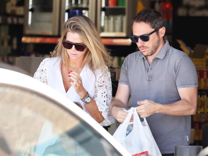 AMELIA BONO Y MANUEL MARTOS