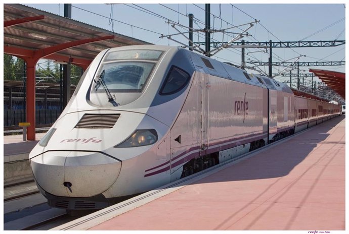 Archivo - Modelo del tren Alvia de la serie 730 que circulará en julio por Extremadura.