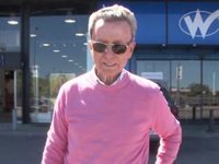 José Ortega Cano, impasible, sonriente y con amigos tras la preocupante 'desaparición' de Ana María Aldón