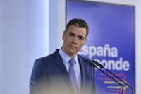 Sánchez culpa a "las mafias internacionales" del salto en Melilla y lamenta las muertes