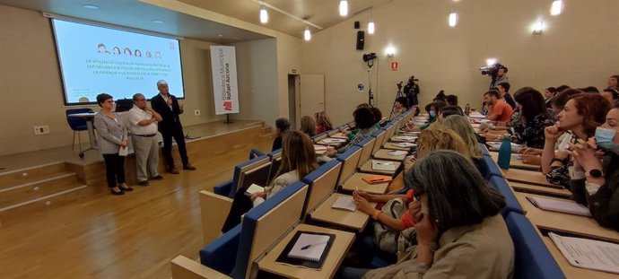 El Ayuntamiento de Logroño organiza una jornada formativa sobre la nueva Ley Orgánica de Protección Integral a la Infancia y Adolescencia frente a la violencia