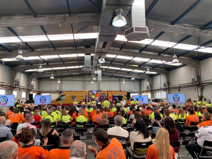 La delegada de Seguridad y Emergencias y portavoz municipal, Inmaculada Sanz, preside el acto de entrega de premios del SAMUR-Protección Civil con motivo de la festividad de su patrona