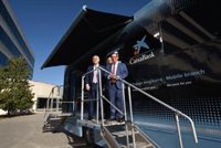 CaixaBank y Diputación de Granada prestan el servicio de ofimóvil a 35 pueblos en riesgo de exclusión financiera