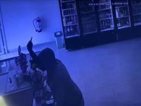 La Guardia Civil detiene en Alhama a tres jóvenes por una decena de robos con violencia en calles y comercios