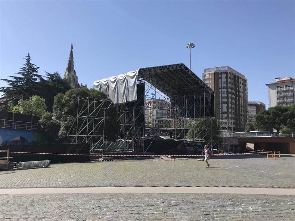 Archivo - Pamplona licita infraestructuras para conciertos de San Fermín y sonorización de actos como el Chupinazo o los encierros