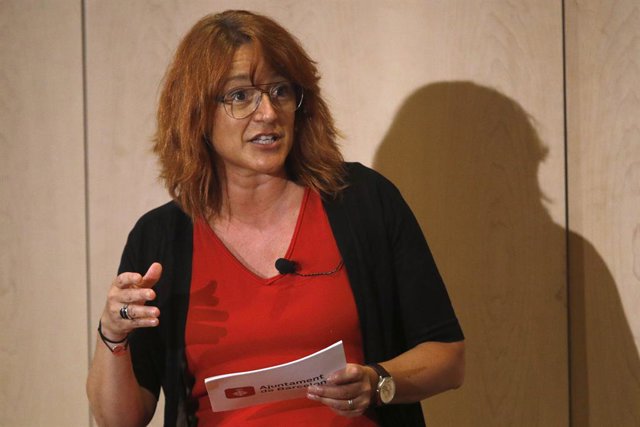 Archivo - La presidenta de TMB i regidora de Mobilitat de l'Ajuntament de Barcelona, Laia Bonet