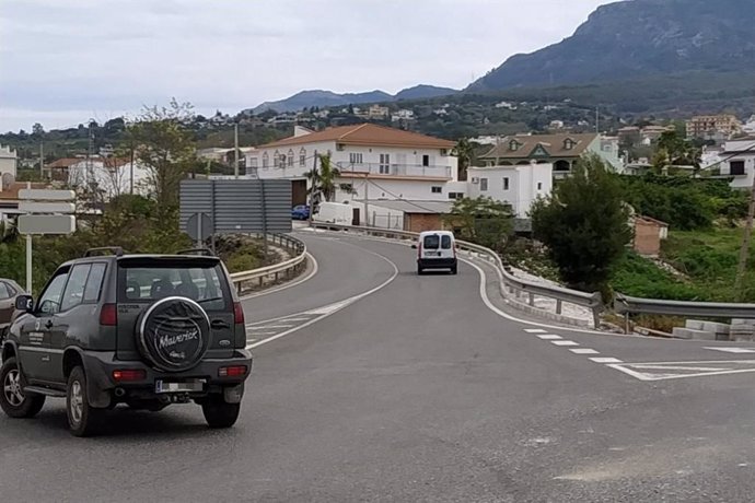 La Junta recibe 12 ofertas para el ensanche de la carretera A-404 entre Coín y Alhaurín el Grande