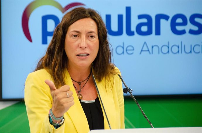 La secretaria general del PP-A, Loles López, este lunes en rueda de prensa.