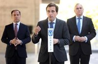 Almeida afea a Sánchez "falta de empatía" con el salto a la valla y pide conocer "qué deuda tiene" con Marruecos