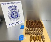 Detenida en Barajas con 52 envoltorios de cocaína adosados a los glúteos y pelvis