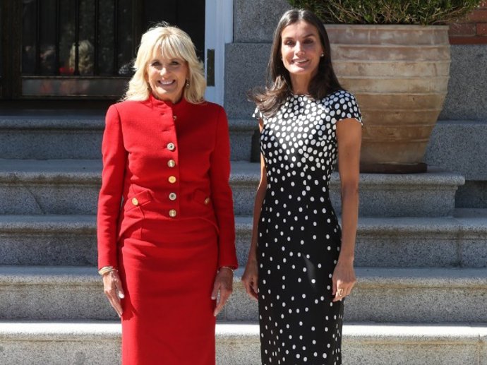 La Reina Letizia ha recibido en Zarzuela a la primera dama estadounidense, Jill Biden