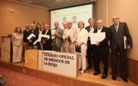 El COMLR reconoce a 106 profesionales médicos a los que no pudo homenajear en 2021 y 2020 por la pandemia
