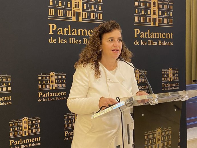 Archivo - La portavoz del PSIB en el Parlament, Pilar Costa. Archivo.