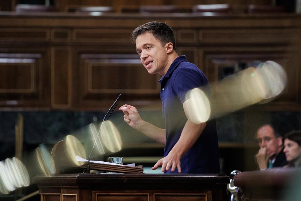 El portavoz de Más País, Íñigo Errejón, interviene en una sesión plenaria, en el Congreso de los Diputados, a 23 de junio de 2022, en Madrid (España). El pleno de hoy gira en torno al debate y votación del Proyecto de Ley Orgánica sobre información fina