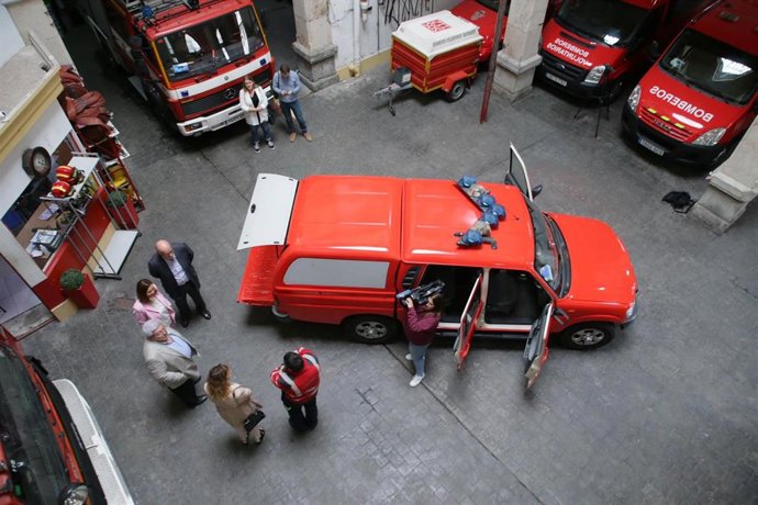 El Gobierno cede un vehículo de emergencias al Cuerpo de Bomberos Voluntarios de Santander