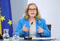 Calviño alude al reconocimiento de Bruselas sobre la reforma laboral para esquivar las dudas sobre pensiones