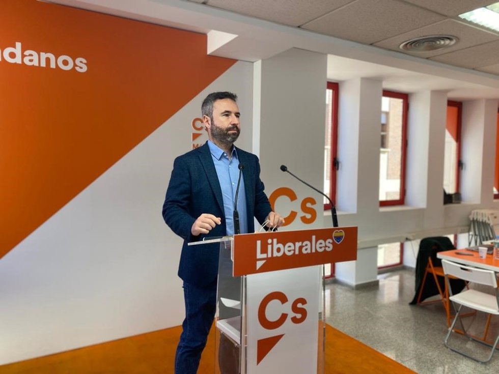 Archivo - El responsable de Comunicación de Ciudadanos en Andalucía y diputado andaluz en el Congreso, Guillermo Díaz, en una foto de archivo.