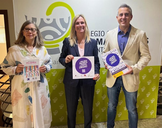 Consuelo Gutiérrez, Rita de la Plaza y Pablo Zuloaga presentan la campaña 'Punto Violeta'.