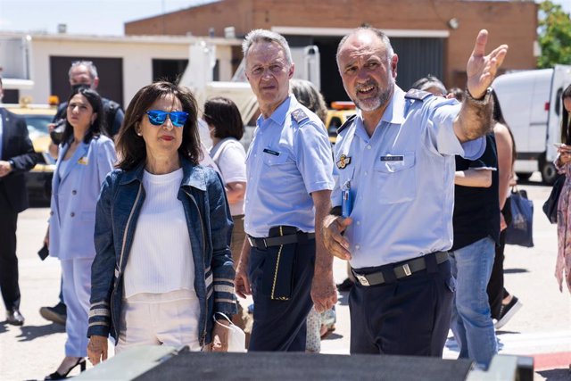 La ministra de Defensa, Margarita Robles, a su llegada a la base aérea de Torrejón de Ardoz para conocer los preparativos de la Cumbre de la OTAN, a 27 de junio de 2022, en Torrejón de Ardoz, Madrid (España)