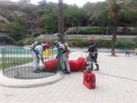 Desalojada una piscina de Barcelona por una mezcla accidental de cloro