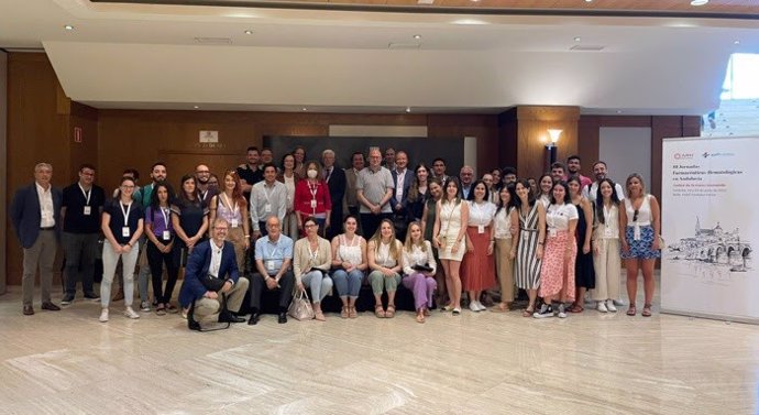 Foto de grupo de todos los asistentes a las III Jornadas Farmacéuticas-Hematológicas en Andalucía.