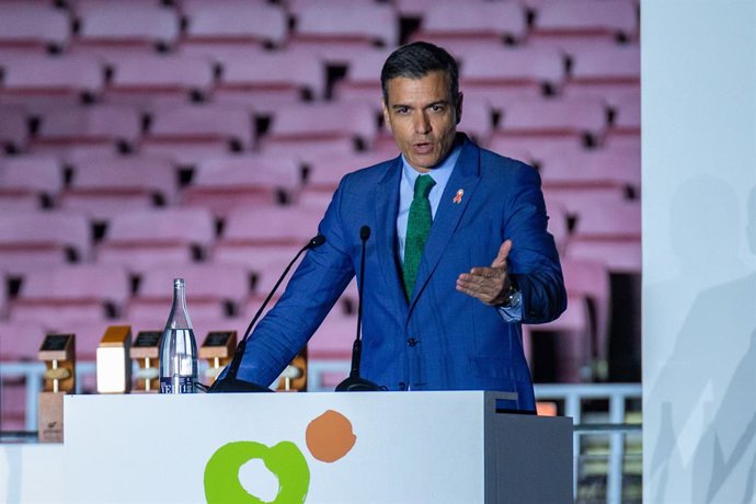 El president del Govern, Pedro Sánchez, aquest dilluns en la seva intervenció durant els Premis Pimes de Pimec en el Camp Nou de Barcelona