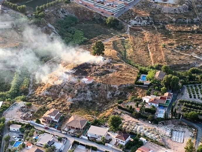 Imagen aérea del incendio declarado en la conocida como Finca del Capitán, en Molina de Segura (Murcia)
