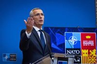 Stoltenberg promete a Zelenski reforzar el apoyo militar a Ucrania en la cumbre de la OTAN en Madrid