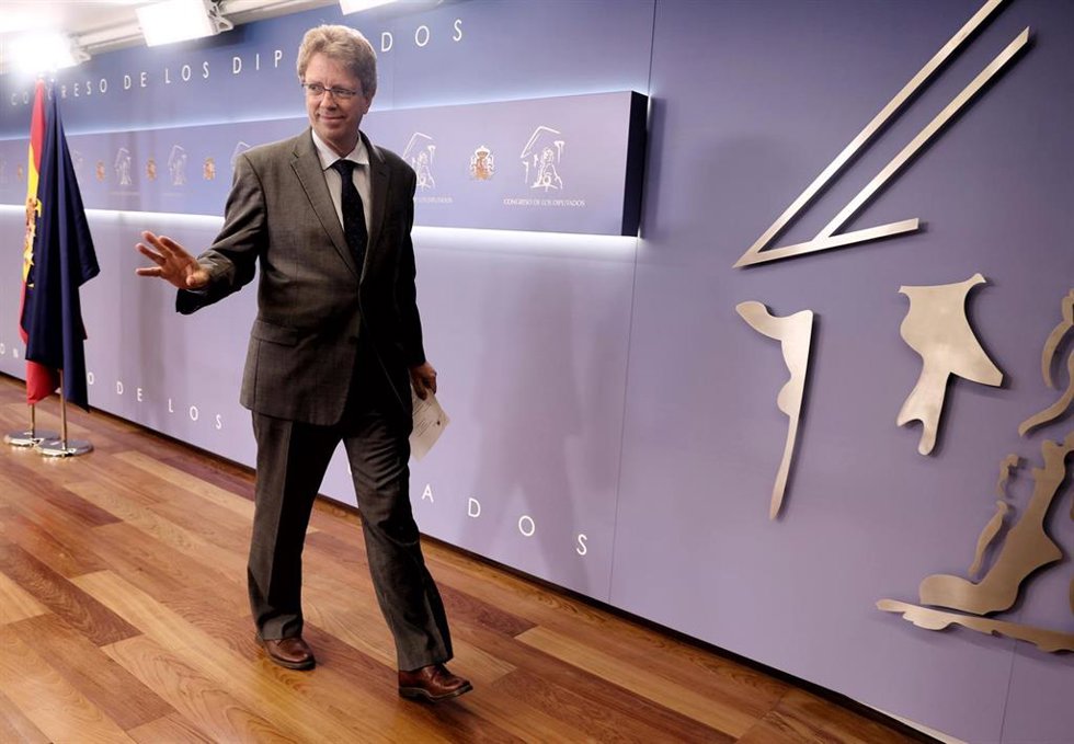 El portavoz del PDeCAT en el Congreso, Ferran Bel, en una rueda de prensa posterior a la Junta de Portavoces, en el Congreso de los Diputados, a 7 de junio de 2022, en Madrid (España).