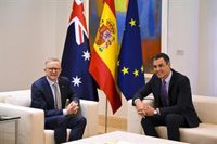 Sánchez acuerda con el primer ministro australiano enviar una delegación comercial de alto nivel este año a su país