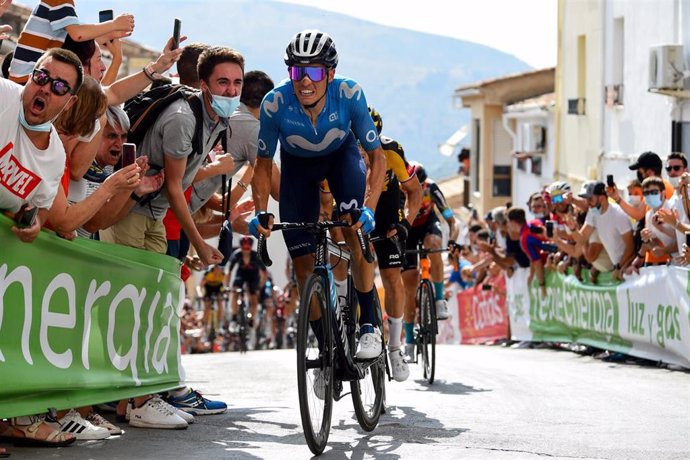 Archivo - El ciclista español Enric Mas (Movistar Team)