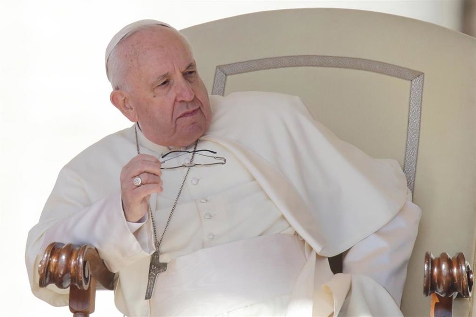 Archivo - 27 April 2022, Vatican, Vatican City: Pope Francis leads the general audience at St. Peter's Square. Photo: Evandro Inetti/ZUMA Press Wire/dpa