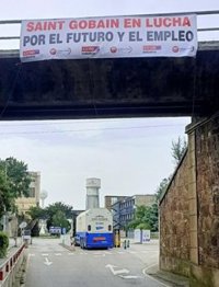 El Principado ofrece colaborar con la modernización y diversificación de las líneas productivas de Saint Gobain