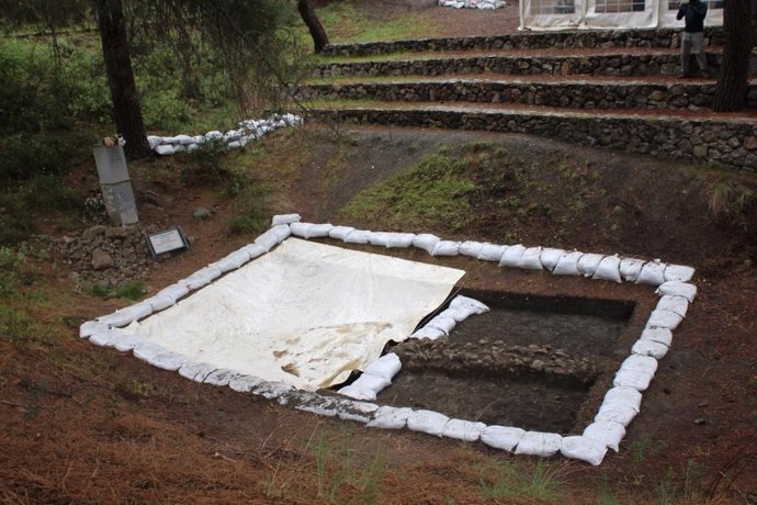 Archivo - Comienza la excavación de fosas comunes en el Barranco de Víznar (Granada)