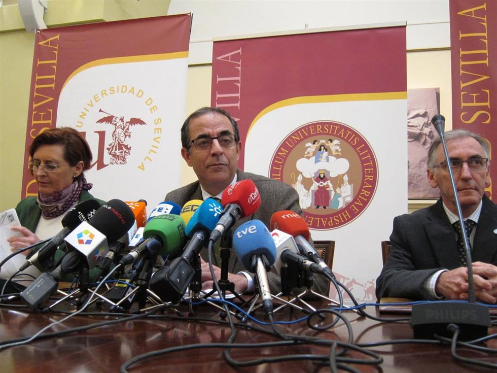 Archivo - Imagen de archivo del rector de la Universidad de Sevilla, Miguel Ángel Castro.