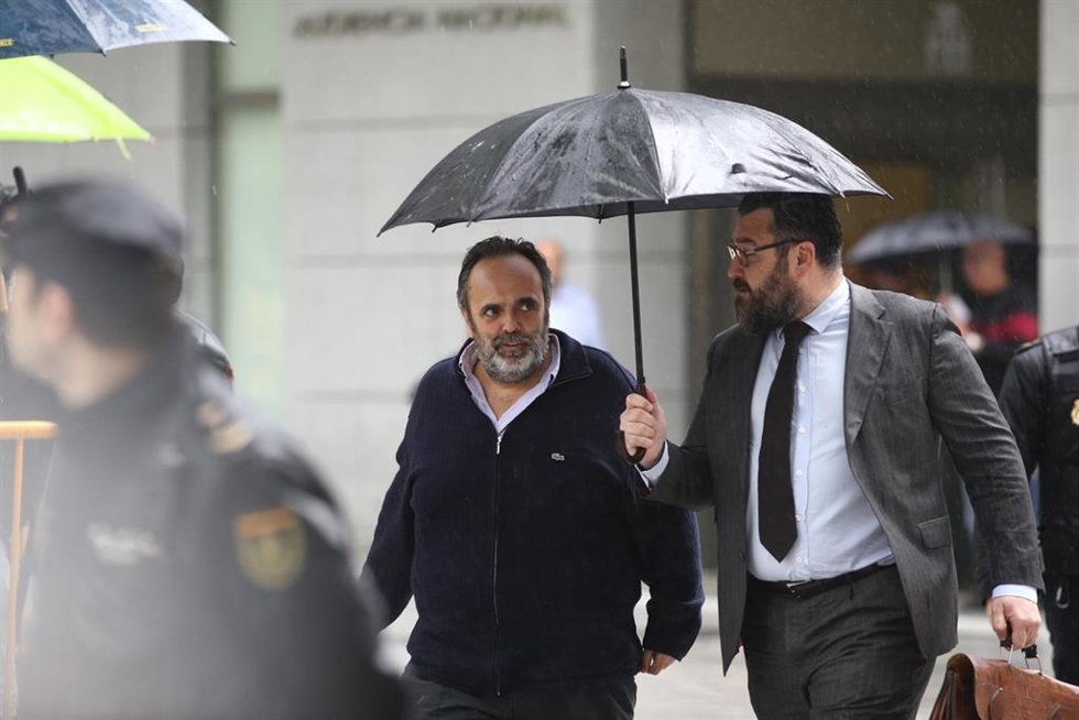 Archivo - Guillermo Ortega, exalcalde de Majadahonda, llega a la Audiencia Nacional.