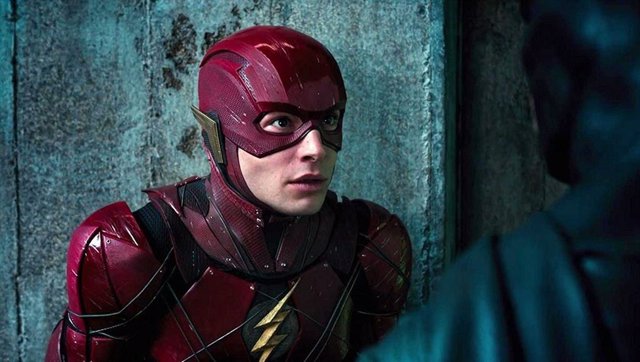 Archivo - Ezra Miller como Flash