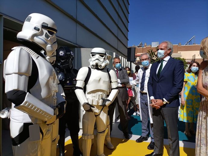 El consejero de Sanidad de la Comunidad de Madrid, Enrique Ruiz Escudero