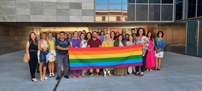 'La Realidad LGTBI Y Las Herramientas Para Detener Los Delitos De Odio' , Conferencia Ofrecida Por Emilio José Cuerva En La Diputación De Sevilla.